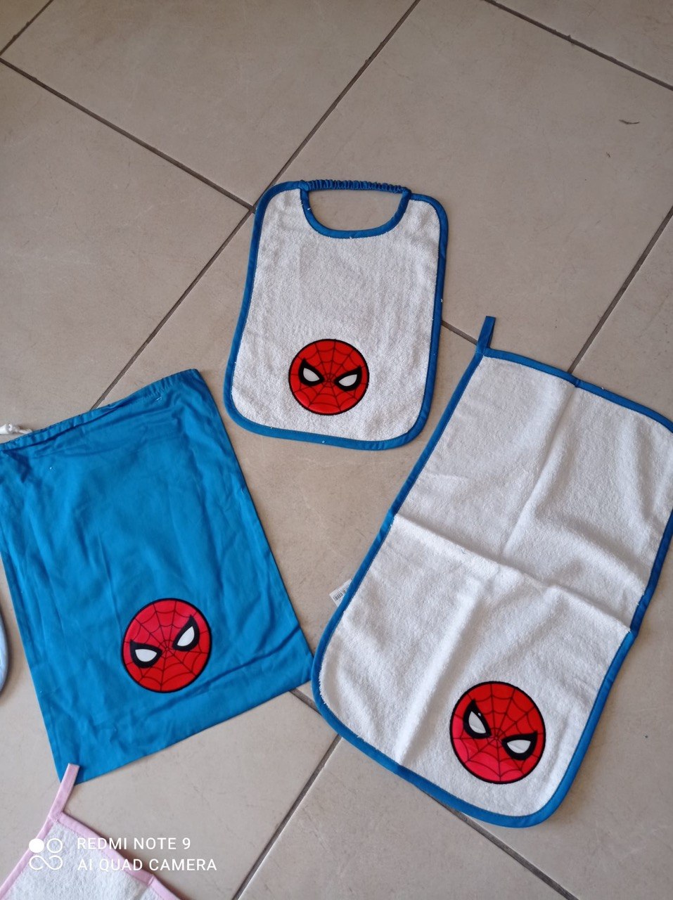 Set Asilo (Sacca,bavetta e asciugamano)